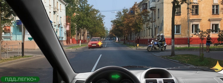 Поворот направо, уступить дорогу пешеходам