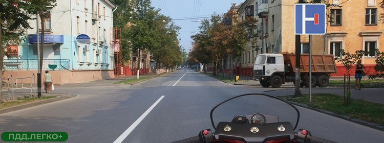 Поворот направо на перекрестке с разметкой